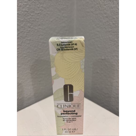 Clinique Beyond Perfecting Foundation + Concealer CN 32 Buttermilk (VF) 1 oz New - Picture 3 of 3